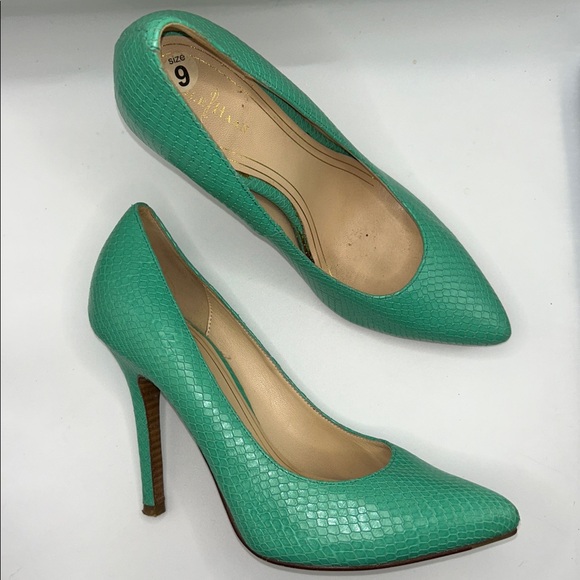 Cole Haan Nike Air Mint Green Snakeskin Embossed Stilleto Pumps Heels size 9 - Picture 1 of 11